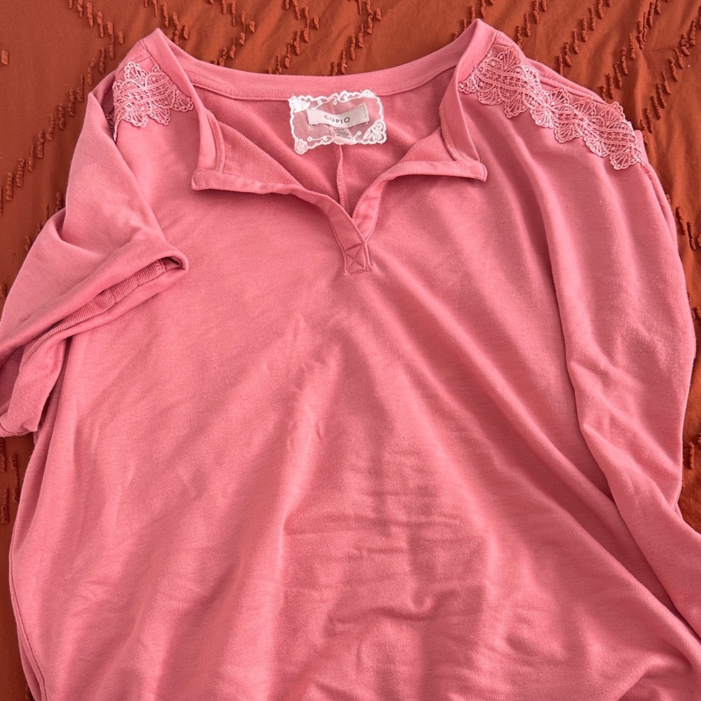 Cupio Pink Women's Blouse with Lace Detail